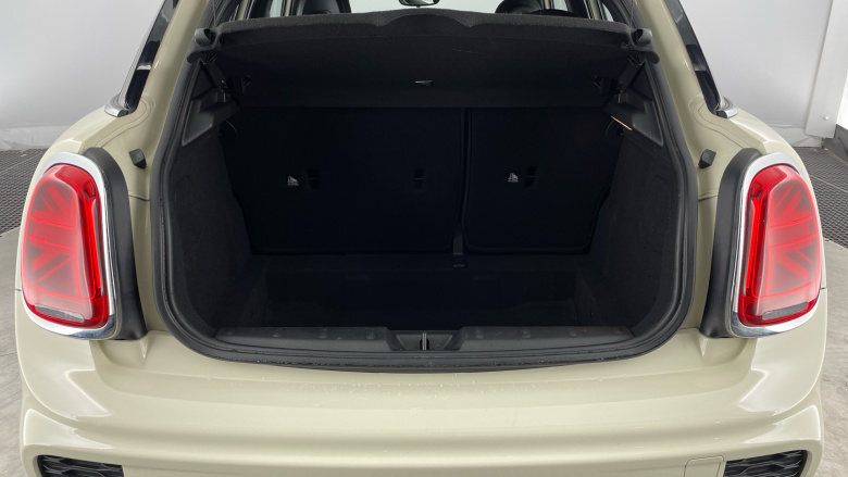 MINI Hatchback 1.5 Cooper Sport II 5dr Petrol Hatchback